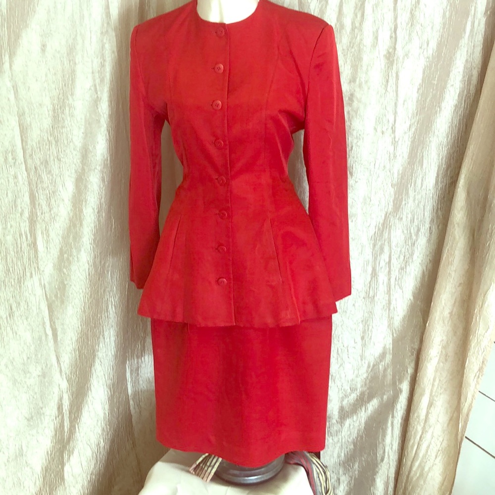 TAHARI RED SKIRT SUIT